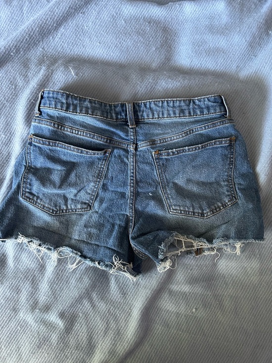 No Boundaries Blue Distressed Frayed Hem Denim Shorts - Picture 2 of 3
